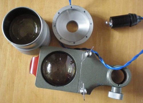 Уронить!ПересечениеВ 1960 -х годах Micro -Black и белый воспроизведение бренда Harbin 135.