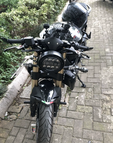 Подходит для Benelli 752S, модифицированная ручка разделения фар, ретро-модификация, держатель номерного знака, сетка для бака для воды, ручка против падения