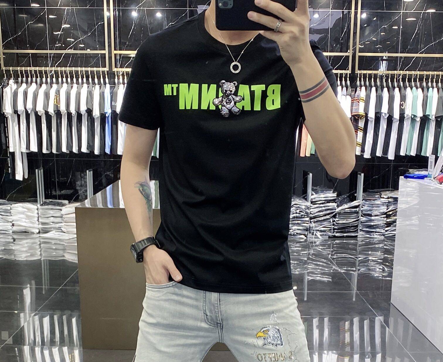 European men's wear bear rhinestone short-sleeved T-shirt 2022 new style trendy men's jade silk half-sleeved round-neck T-shirt base layer details Picture
