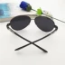Nam kim loại đơn giản khung kính mát bán buôn 蛤蟆 gương thủy triều mát mẻ cổ điển phong cách sunglasses UV khuyến mãi