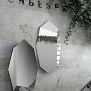Nhà thiết kế Gương Bắc Âu Gương dài đầy đủ Sáng tạo Hình dạng tùy chỉnh Gương treo tường Không có viền HD Gương - Gương