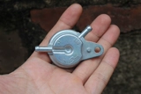 Педали помогает мотоцикле Linging Qiange Ghost Fire Fire Xunya Eagle Sanlong Vacuum Switch.