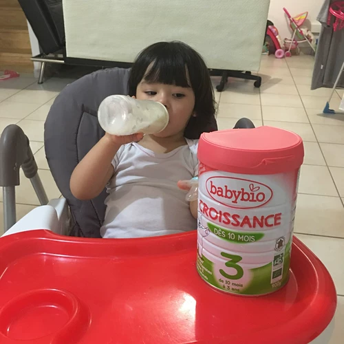 Французский сопровождающий покемон Органическое детское молоко порошок молока Молоковое молоко 3 импортируется для 10-месячного детского домашнего места.