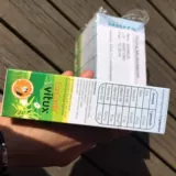 Прямая рассылка младенца младенца многомерные цинк -селен детские витаминные минералы, разжевываемые фруктовые фруктовые фрукты и добавки селена 45 зерна