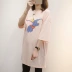 Bà bầu mùa hè Áo thun ngắn Thời trang Phim hoạt hình Top Loose Kích thước lớn Cotton Chiều dài trung bình Mẹ áo phông giản dị - Áo thai sản Áo thai sản