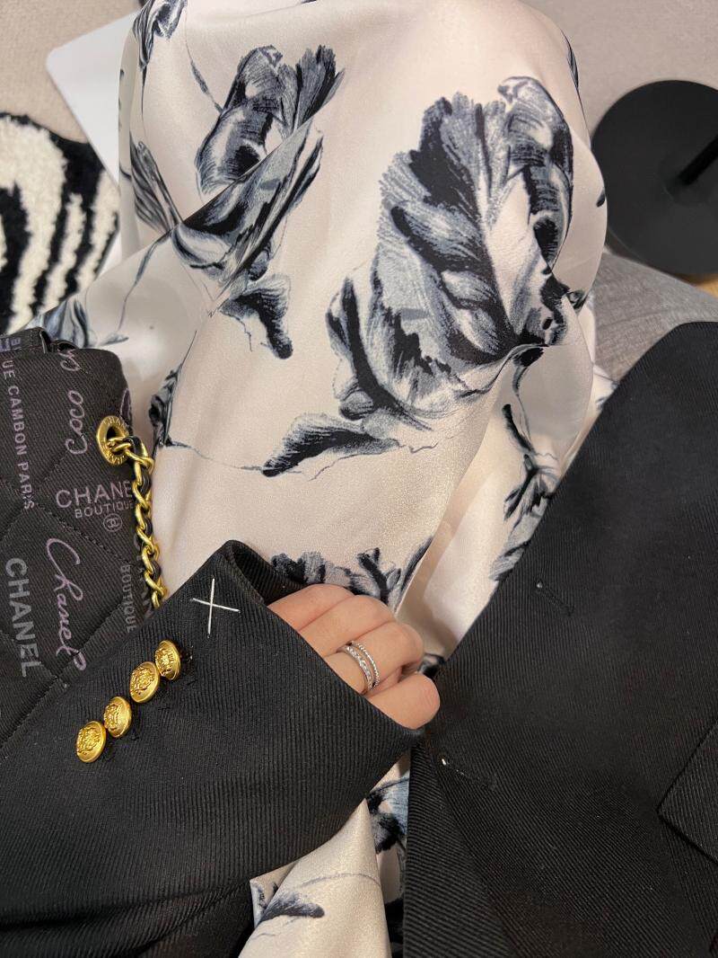 chic French retro high-end halter dress, summer ink-wash print, beach vacation, seaside photo long dress for women Item Picture