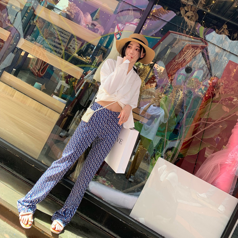 2022 Summer new slimming pants, floor-length pants, slimming printed wide-leg pants, beach and seaside vacation slightly flared long pants details Picture