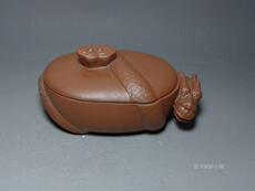 Чайная коробка 宜兴紫砂一厂90年代早期老库存杂件/内清水泥外粉浆卧龙醒茶闷罐