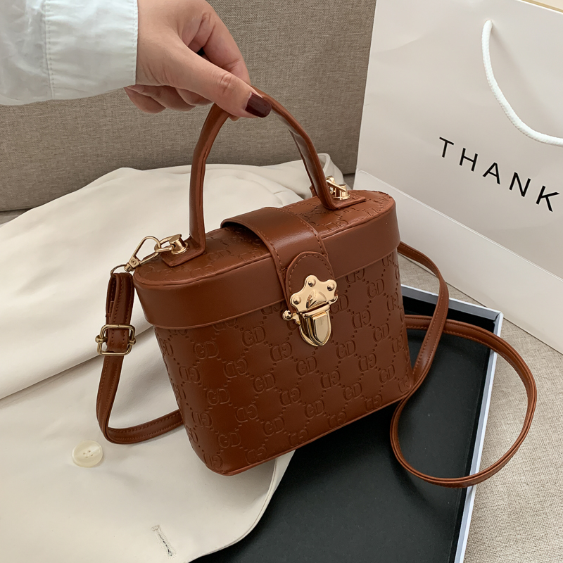 Dark BrownHigh texture Bag New products 2020 fashion Embossing Box type Cosmetic Bag Versatile Internet celebrity beauty Oblique span portable Tidal packet