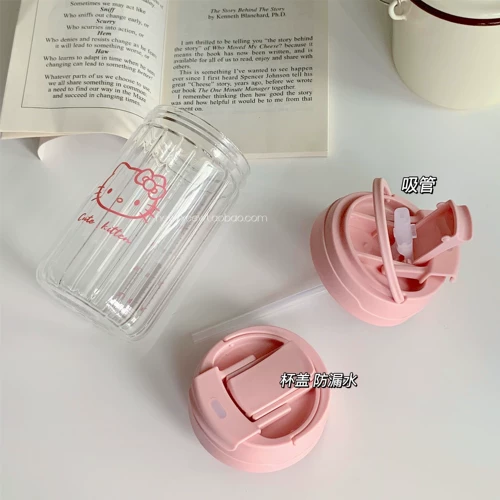 Небольшая дизайнерская милая розовая чашка
