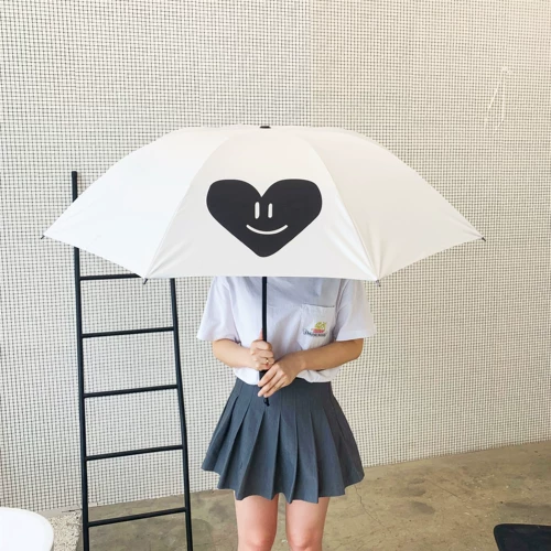 Зонт девушка девушка сердце любит зонтик солнцезащитный крем и защита от ультрафиолета черный клей темный черный зонт от солнца