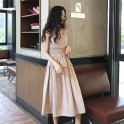 Dora Chaoren Hall Hồng Kông hương vị retro chic gỗ hoang dã tai eo eo là ren mỏng kẻ sọc váy nữ mùa hè