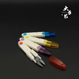 Ножницы, клей, клей-пистолет, игла для бисера, отвертка, плоскогубцы с игольчатыми наконечниками