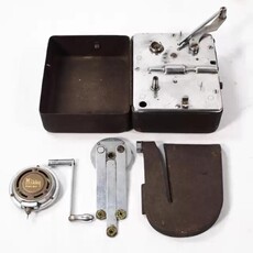 Виниловый проигрыватель 魔都洋货怀旧老式迷你袖珍箱式留声机mikky phone 78转黑胶唱片机