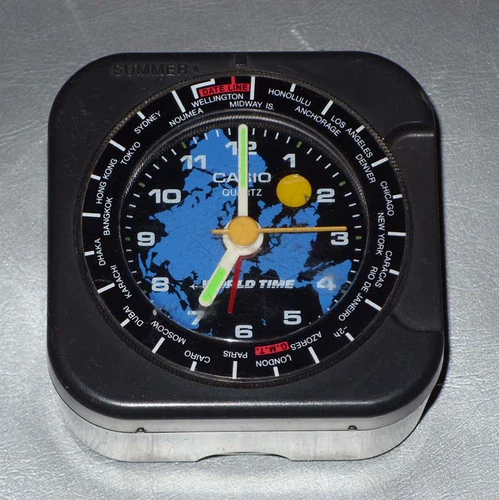 Старые часы, японская рукава Casio -Slim Quartz Clock