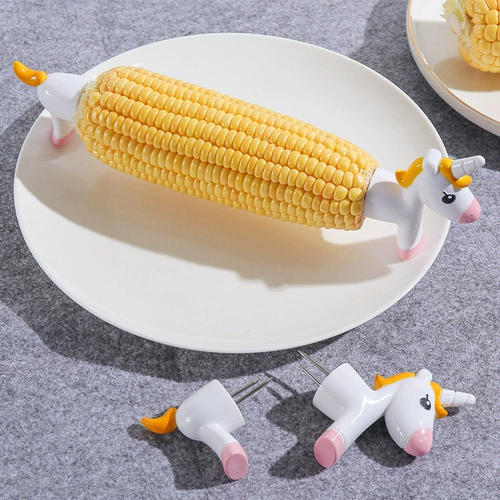 Выйдите из оригинальной кукурузы и единорогов канадской кукурузы для семейной кукурузы и кукурузы в форме единорога.