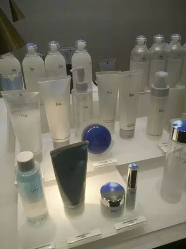 Мягкое увлажняющее очищающее молочко, Гонконг, 125 мл