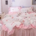 Đơn giản và nhỏ tươi bông bốn mảnh cotton cô gái trái tim bộ đồ giường 1,5 tấm chăn bao gồm 4 bộ - Bộ đồ giường bốn mảnh