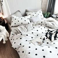 Sang trọng Hàn Quốc phong cách đơn giản màu đen và trắng cổ điển sóng điểm trắng 1.5m bông quilt bao gồm chăn bông bốn mảnh giường 笠 bộ ga trải giường everon