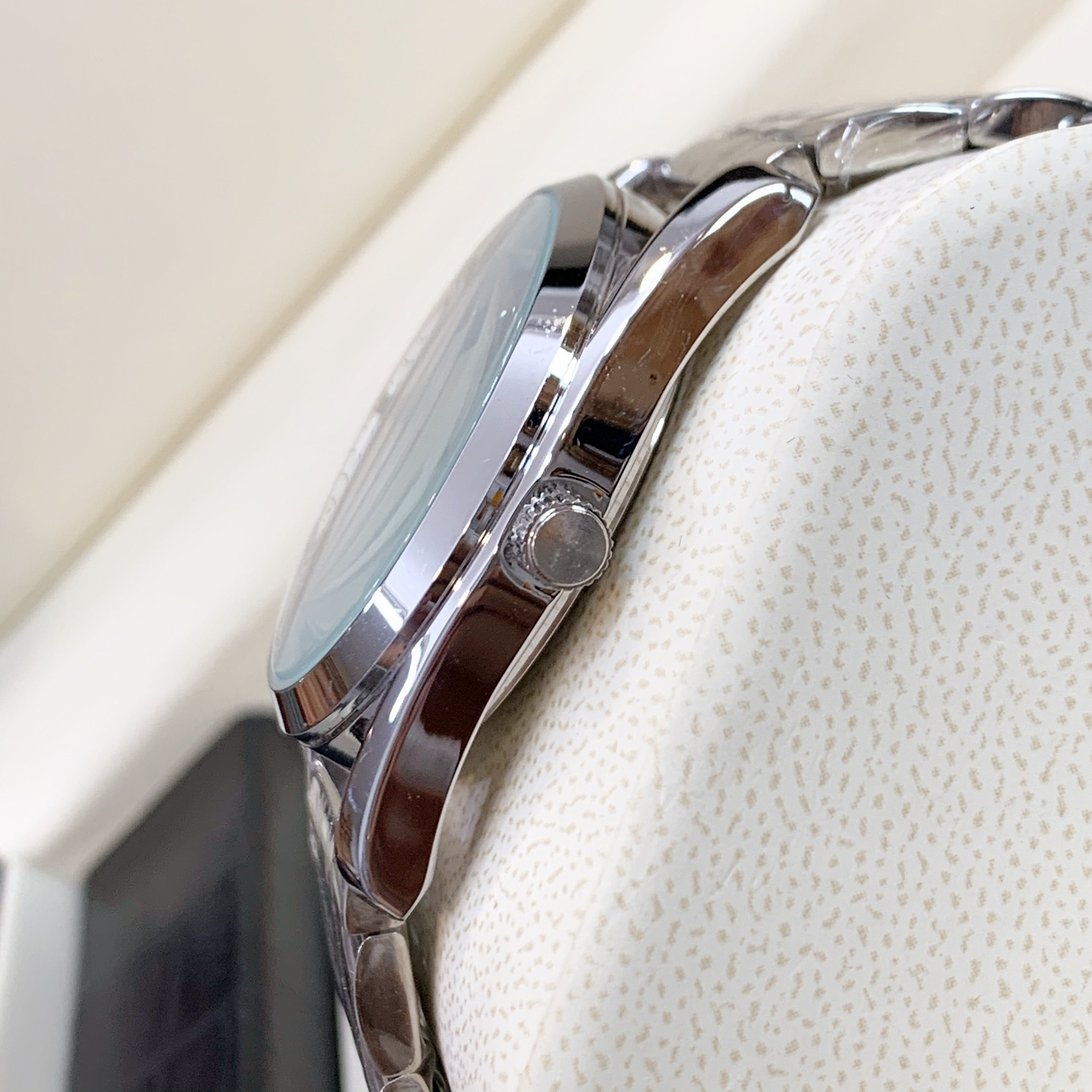 Business Men's Steel Band Butterfly Buckle New Fashion Minimalist Calendar Quartz Trend Watch_voghion.com