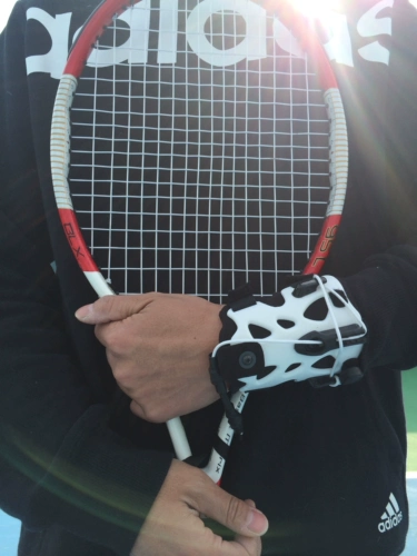 Запатентованное подлинное тренировочное устройство для подлинного теннисного застежка быстро захватывает волну волн, чтобы исправить неправильное действие запястья