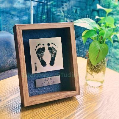 Mới in tay và chân cho bé sơ sinh tay và chân in bùn bé trăng tròn trăm ngày lưu niệm dấu chân quà tặng một năm tuổi - Quà lưu niệm cho bé / Sản phẩm cá nhân