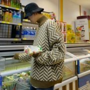 Áo thu đông Nhật Bản mới nửa cao cổ áo len sọc retro lỏng áo len trùm đầu ấm áp