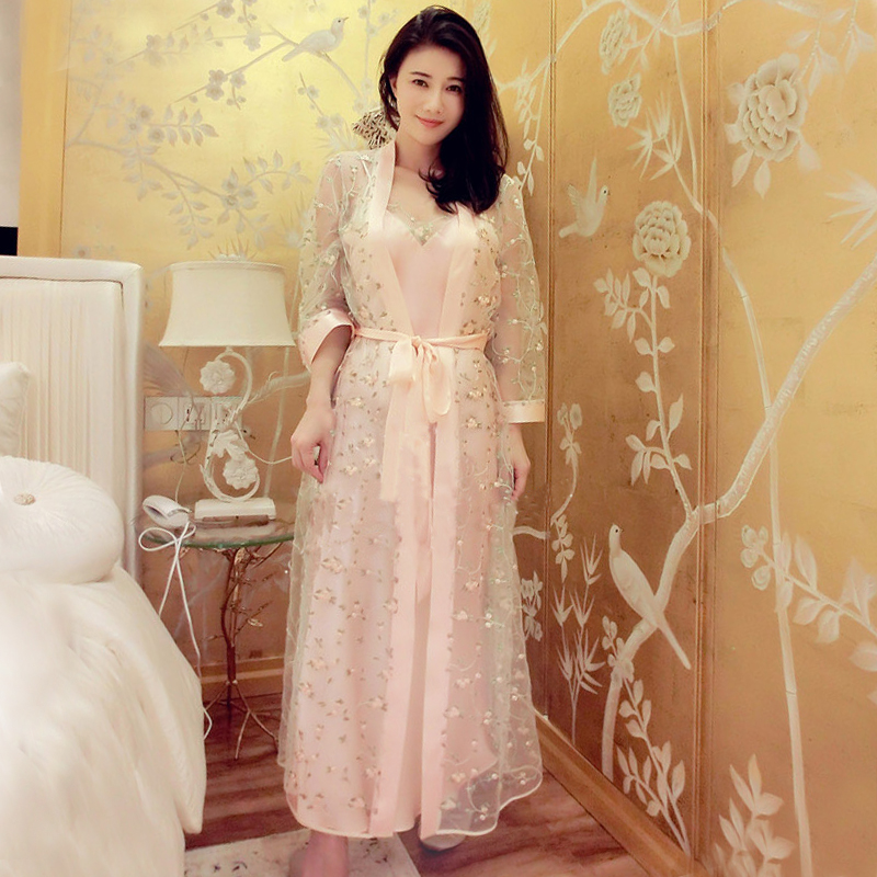 Liu Meiren Liu Yuzhen bộ đồ ngủ bằng lụa gợi cảm dây đeo váy ngủ dài áo ngủ hai mảnh lụa tơ tằm phục vụ nhà - Night Robe