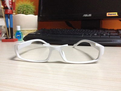 taobao agent COS accessories projectiles Break the ten gods white night white half -frame glasses original spot glasses frame