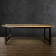 Bàn cà phê gỗ rắn, bàn cổ, bên, bàn khác, nước Mỹ, sắt rèn hình chữ nhật, đồ nội thất cũ, bàn ăn