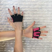 翘翘 yoga bốn ngón tay silicone găng tay thể thao để bảo vệ nửa ngón tay thiết bị yoga tập thể dục đào tạo thể thao đồ bảo hộ