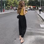 Hàn quốc phiên bản của mùa hè màu sắc hoang dã phù hợp với sling tops phụ nữ + cao eo đàn hồi chín điểm harem quần thời trang phù hợp với sinh viên triều