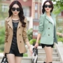 Áo xuân và áo khoác mùa thu Hàn Quốc áo khoác nữ trung niên bên ngoài quần áo 40-50 tuổi mỡ mỏng phần trench coat ngắn áo măng tô nữ