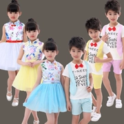 Ngày của trẻ em điệp khúc trang phục chàng trai và cô gái phun công chúa váy đồng phục học sinh mẫu giáo quần áo trẻ em hiệu suất