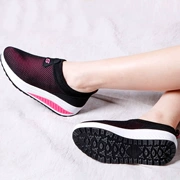 Giày thể thao giản dị 2018 giày đế bệt lưới rocking thấp giúp phụ nữ giày đế bệt không thấm nước du lịch xuân hè mới