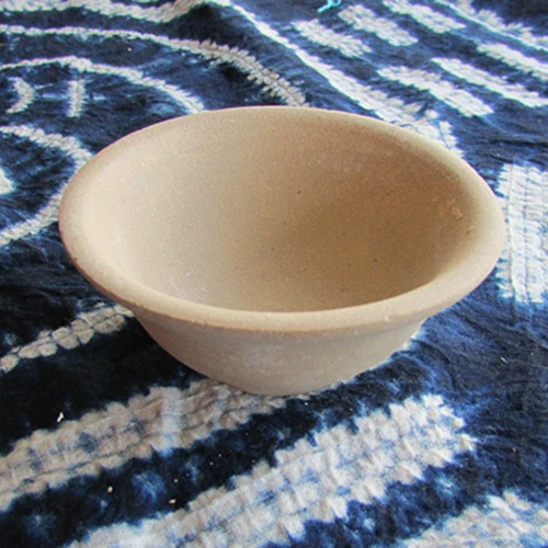 Юньнан Дали Бай Этнический глиняный горшок с глиняным горшкой ручной работы.
