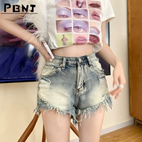 Светлые шорты