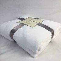 Белый, коралловый