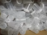 Новая прозрачная пластиковая коробка с резиновой рулоном 135 с первого взгляда.