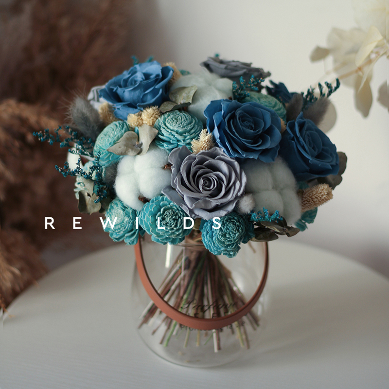 Grey Blue & Home Style Bouquetwathet Morandi senior Haze blue Immortality rose Bouquet hydrangea table decorate bride wedding Hand tied bouquet