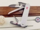 Spot Swiss Army Knife Victorinox Dòng tay cầm bằng nhôm Mẫu tay cầm bằng hợp kim nhôm Pioneer Harvester, v.v. dep mang trong nha