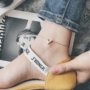 Nhật Bản và Hàn Quốc mạ titan vàng hồng 18K chữ V vòng chân nữ tính cách thời trang đơn giản không phai màu chân vàng vòng đeo chân nữ bằng vàng