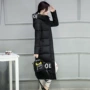 Quần áo cotton nữ 2018 mùa đông phiên bản mới của Hàn Quốc với kiểu dáng thon gọn in phần dài qua đầu gối áo khoác cotton cotton cotton áo phao lông vũ nữ dáng dài