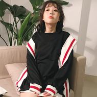 2018 mới của Hàn Quốc phiên bản của mùa xuân cao đẳng gió hoang dã thời trang tính khí f lỏng giải trí chic áo thun áo len nữ triều ao kieu dep