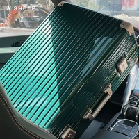 Темно-зеленый