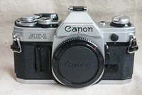 Canon AE-1/AE-1P Canon AE-1/AE-1P может быть оснащена пленочной камерой для отправки батарей, чтобы сделать реальные снимки