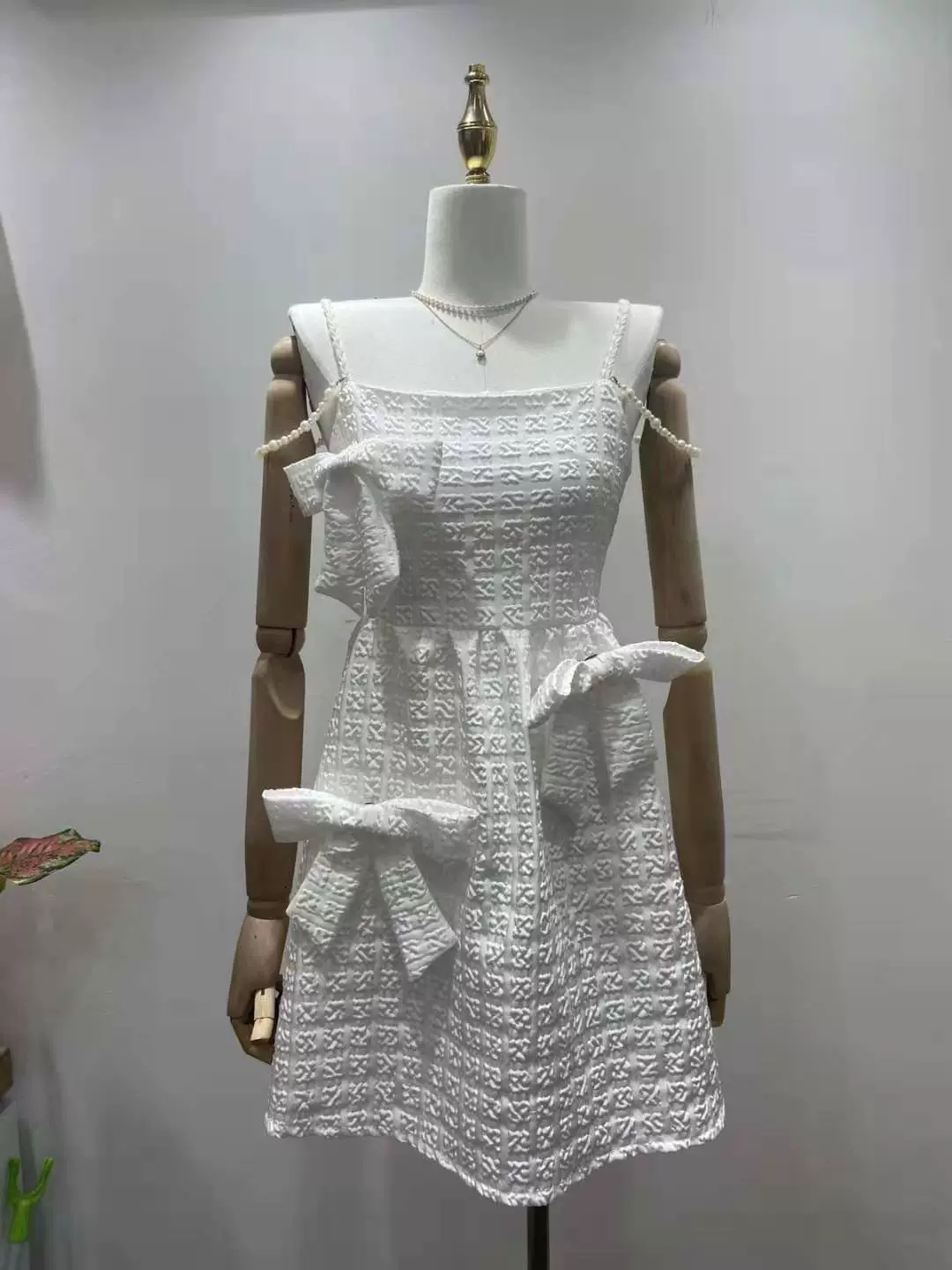 Dây đeo vai ngọc trai Váy dây thắt lưng chữ A với 3 chân bướm hàng mới dành cho phụ nữ mùa hè 2021 - A-Line Váy
