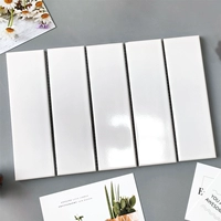 Белая ярко -световая полоса