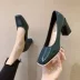 Giày đế dày đơn nữ mùa xuân 2023 phong cách retro mới bằng da bóng mũi vuông giày da nhỏ cổ tích giày cao gót kèm váy 
