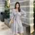 Mùa hè mới của Hàn Quốc phiên bản của off-the-vai từ cổ áo xù trumpet tay áo kẻ sọc dress eo cao Một từ đu lớn váy nữ đầm caro chữ a A-Line Váy